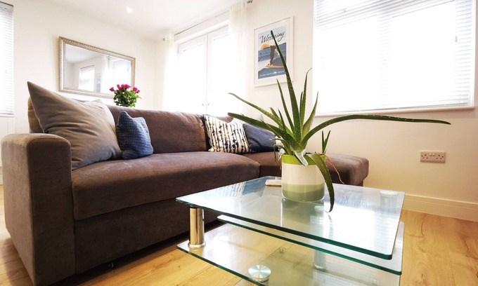 East Wittering Apartment | Luxury seaside apartment in East Wittering village