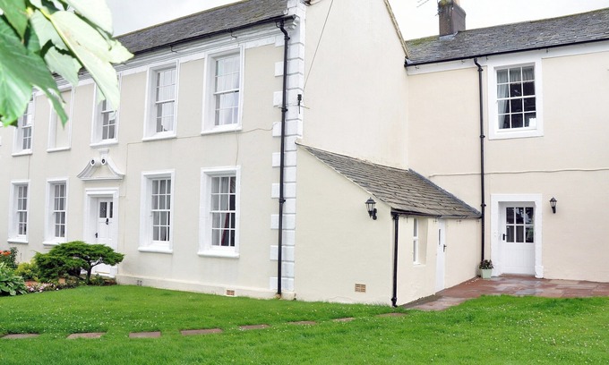 Maryport Cottage | Luxury self catering cottage with beautiful sea views and garden and half a mile from the beach.