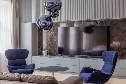 Old Town Apartment | Luxury Smart Home Apartment in Vilnius Old Town, Sleep on Hästens