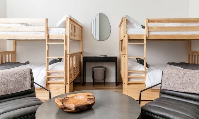 Old Town House | Luxury SOHO Styled Two-Level Townhouse - Old Town