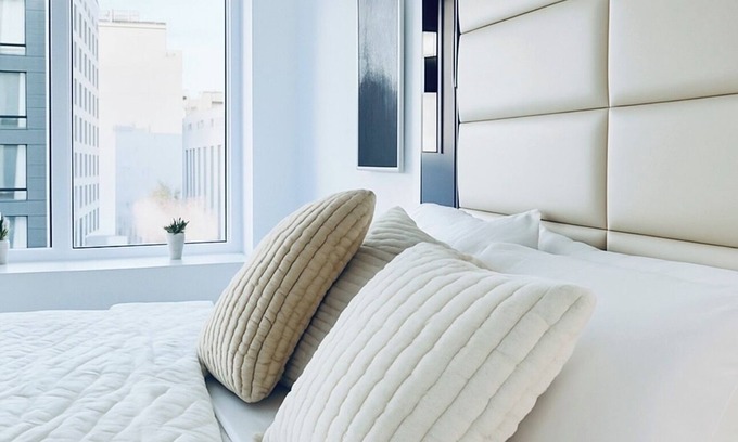 Central Park North Apartment | Luxury Spacious 4-bedroom apartment in Manhattan with Doorman