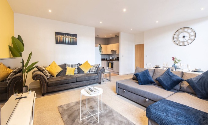 Leicester City Centre Apartment | Luxury, Spacious Apartment In City Centre