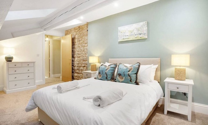 Frosterley House | Luxury Stay at The Heather Cottage with Hot Tub