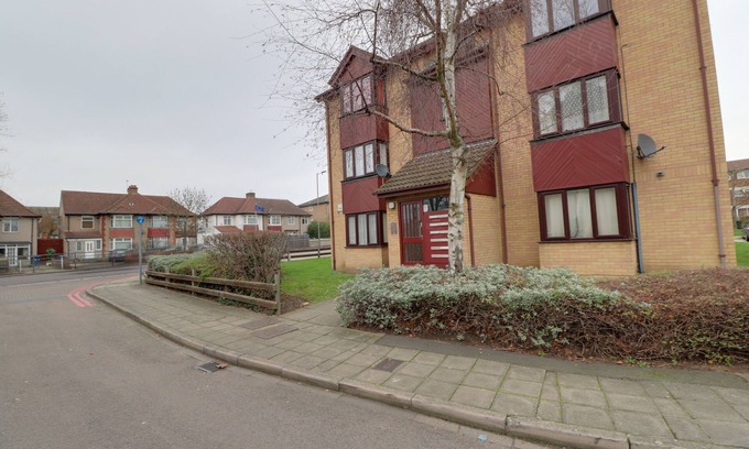 London Borough of Ealing Apartment | Luxury Studio Apartment