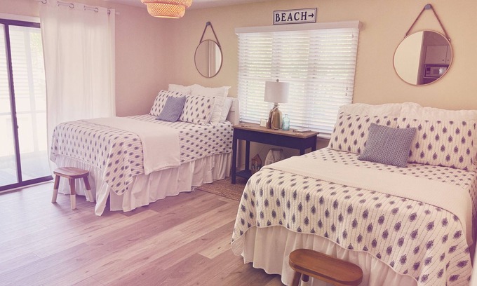 Sea Trail Apartment | Luxury studio suite in Sea Trail. Close to beach. Wonderful screen in porch.