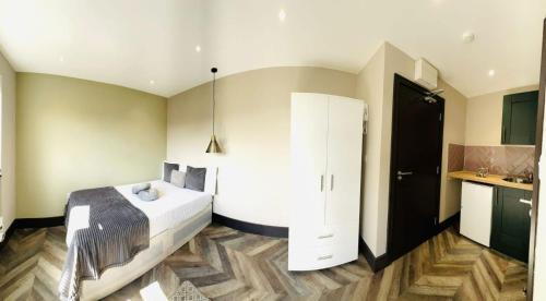 Streatham South Apartment | Luxury studios next to attractions
