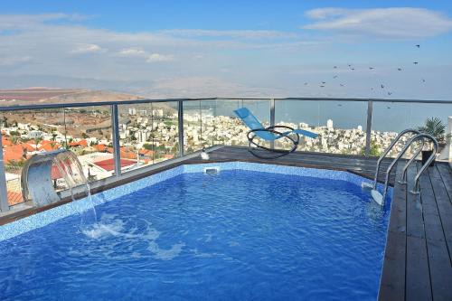 Tiberias Apartment | Luxury Suite with Jaccuzzi & Heated Pool