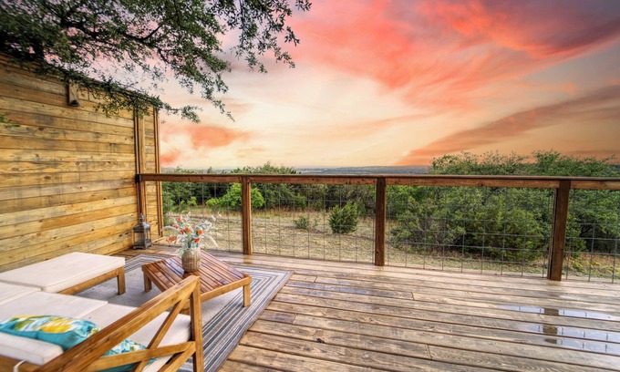 Oatmeal Cabin | Luxury Tent #1 w/hot tub and amazing views