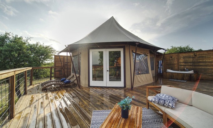 Oatmeal Cabin | Luxury Tent #3 w/outdoor tub and amazing views