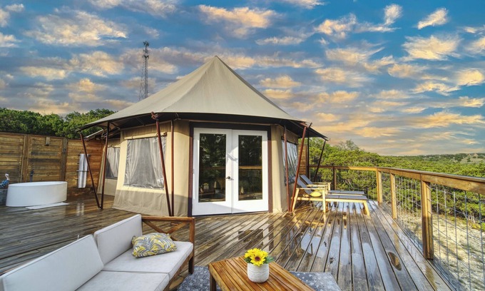 Oatmeal Cabin | Luxury Tent #4 w/outdoor soaking tub and amazing views