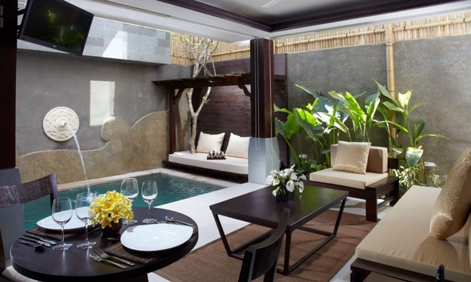By Pass Ngurah Rai Villa | Luxury Tropical Villa in Nusa Dua, Only 15 Mins Drive to Jimbaran Bali