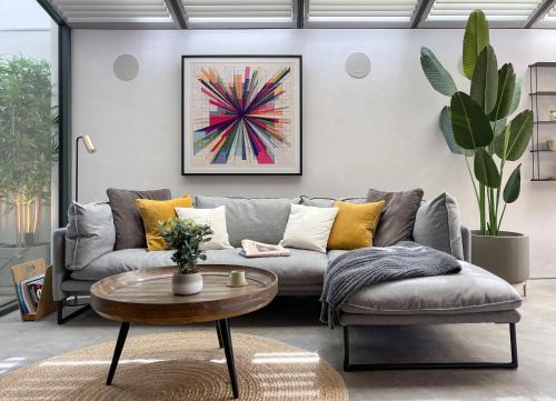 London Borough of Hounslow Apartment | Luxury Urban Oasis with Garden and Private Studio