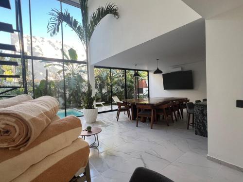 Villa Juarez Villa | Luxury Vacation Villa near the Caribbean Ocean
