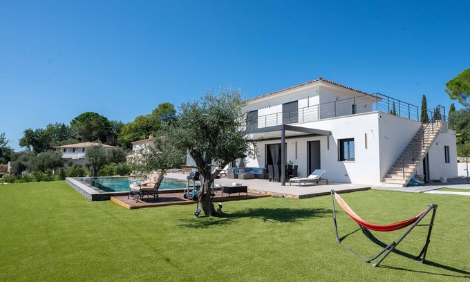 Montauroux Villa | Luxury Villa Belletoile, 8 persons, views, Montauroux