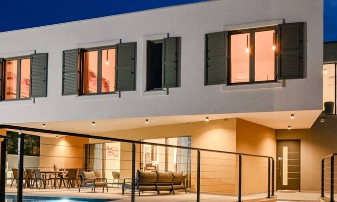 Risika Villa | Luxury Villa Brajdini