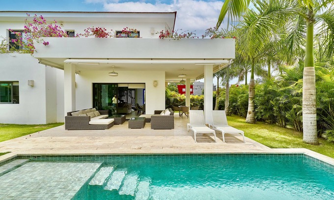 Punta Cana Village Villa | Luxury Villa in Puntacana, ideal for families/private pool/golf/beach- J24