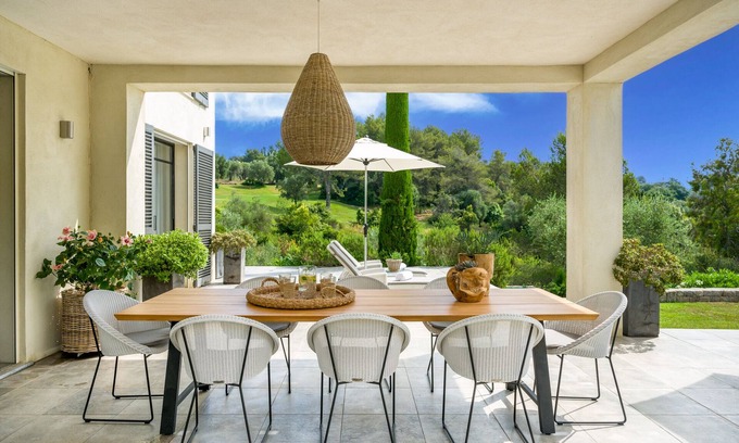Chateauneuf-Grasse Villa | Luxury Villa Valbonne, France
