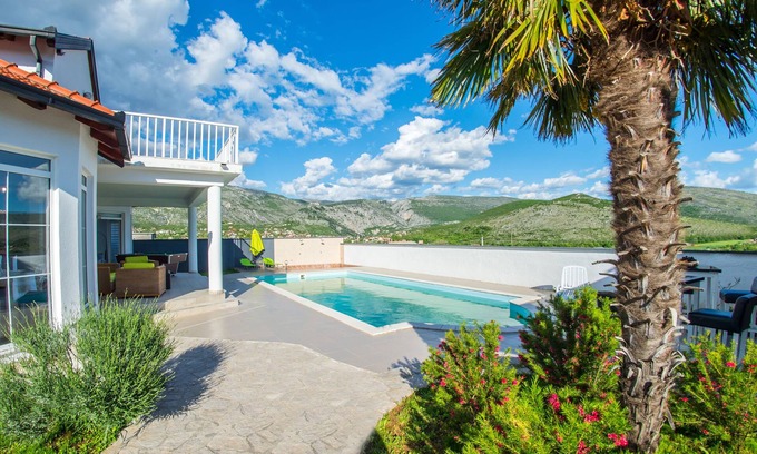 Mostar Villa | Luxury Villa Horizon