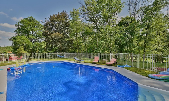 Stroudsburg House | Luxury Villa in the heart of Poconos with Pool, Hot Tub, Sauna, and Game Room