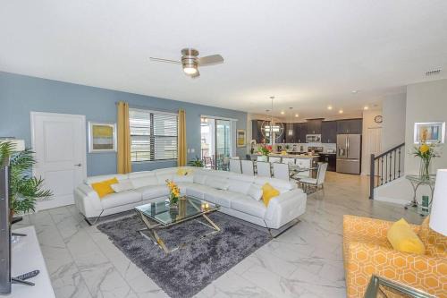Kissimmee Villa | Luxury Villa inside Storey Lake, Kissimmee - No Extra Fees