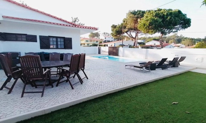 Casalinho House | Luxury Villa Just Walking to the Beach