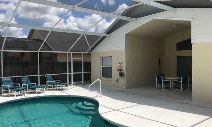 Indian Point House | Luxury Villa near Disney and Universal with Private Pool, Free Wifi , Game Room.