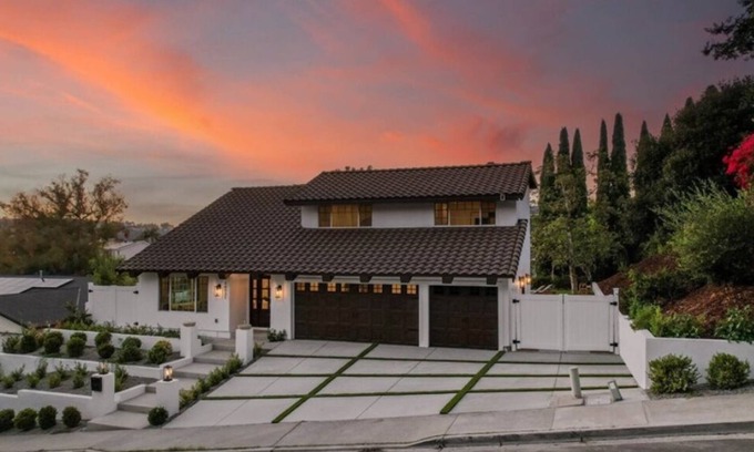 Mission Viejo House | Luxury Villa Near Beach with Spa