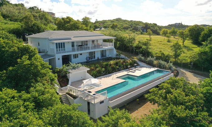 Mount Hardy Villa | Luxury Villa-ocean view-infinity pool. Private Chef Optional