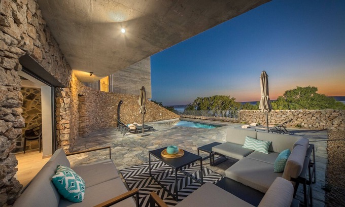 Lukovo Sugarje Villa | Luxury villa Salt - with private pool and beach
