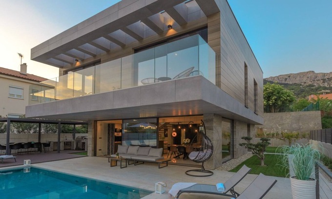 Baska Villa | Luxury villa with swimming pool, sauna and jacuzzi