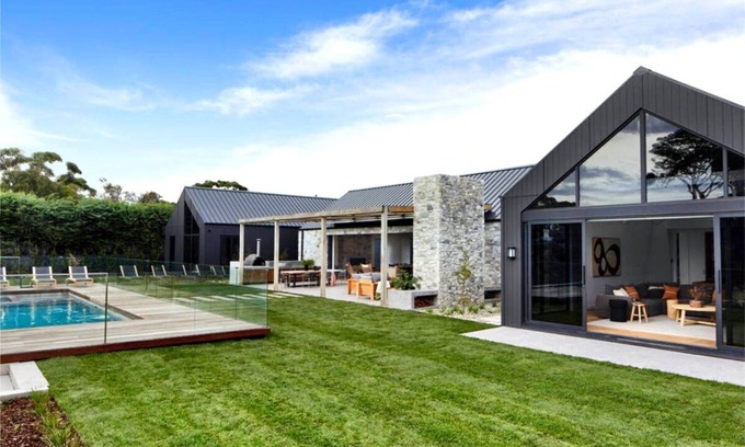 Flinders House | Luxury Villas Flinders Retreat (With Car Parking)