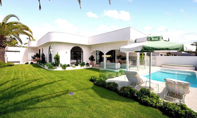 Mermaid Waters House | Luxury Villas Himalaya House - luxury villa with pool