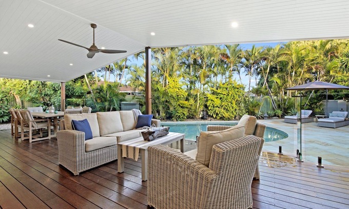 Mermaid Waters House | Luxury Villas Mermaid Retreat (Heated Pool)