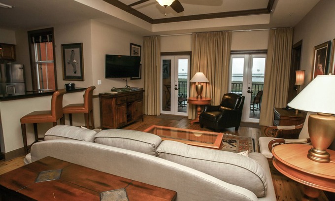 Historic Downtown Apalachicola Condo | Luxury Waterfront Condo in Historic Apalachicola #307