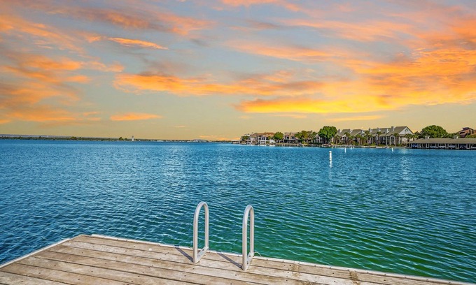 Horseshoe Bay Condo | Luxury Waterfront Condo W/pool & Views!