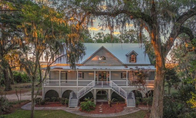 Townsend House | Luxury Waterfront near Savannah & Jacksonville