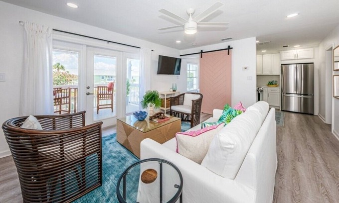 Coquina Key Condo | Luxury Waterfront Resort Style Living- The Beachy Getaway