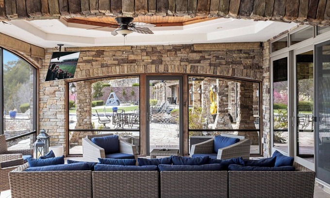 Sunrise Beach House | Luxury Waterfront Estate with Private Pool in Sunrise Beach