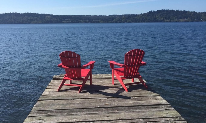 South Colby House | Luxury Waterfront Vacation Hideaway: family friendly, whales, birding, & more!