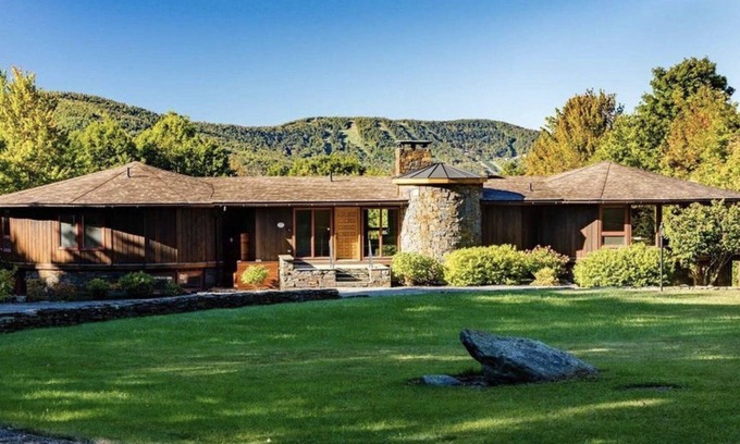 Windham House | Luxury Windham Chalet with Spa/11 acre/15 sleeps