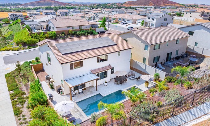 Winchester House | Luxury Wine Country Home with Pool & Spa
