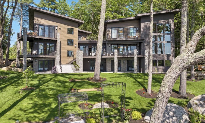 Moultonborough House | Luxury Winnipesaukee Home 176 Ft Frontage Sleeps 17