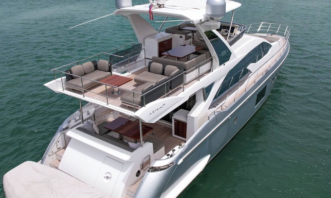 Allapattah Boat Rental | Luxury Yacht Stay on the Miami River – Waterfront Living Redefined