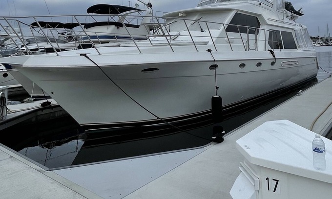 Marina del Rey Boat Rental | Luxury yacht