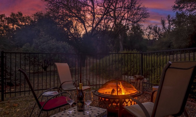 Ahwahnee House | LuxuryCottage HotTub RV GameRoom Yosemite BassLake