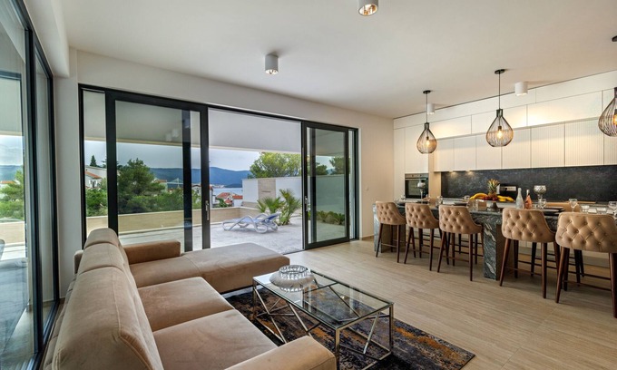 Komarna Villa | Luxus Villa Dalmatien mit Pool und Meerblick