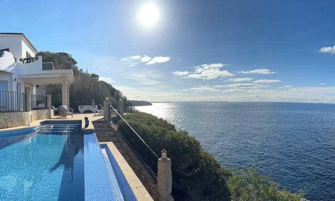 Cala Pi Villa | Luxus-villa Direkt am Meer, Infinity-pool, Sauna, Kamin, Dachterrasse, Strandnah