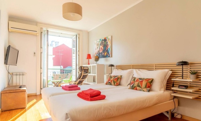 Santa Maria Maior Apartment | LV Premier Baixa PR2 Elevator City View Balcony