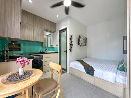 Bach Dang Riverside Apartment | Lyn house