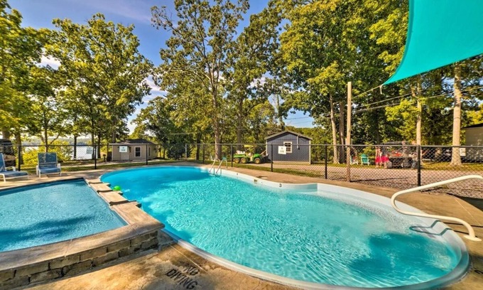 Almo Condo | Lynnhurst Resort Family Retreat #16 - 4 Bedroom Sleeps 14!